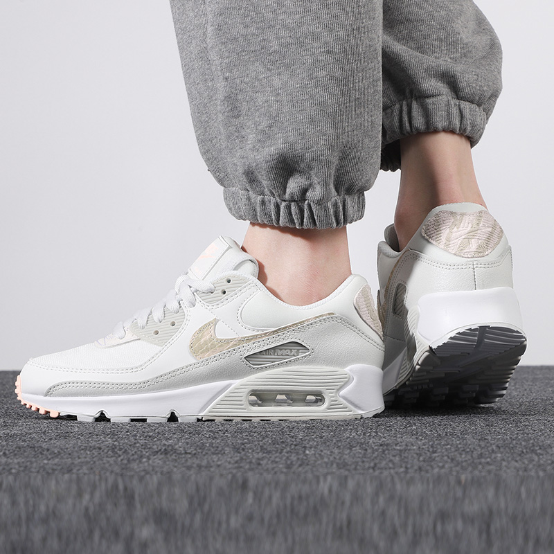 Giày Nike Wmns Air Max 90 SE 'Summit White Light Bone' CV8824-100 - Ảnh 2