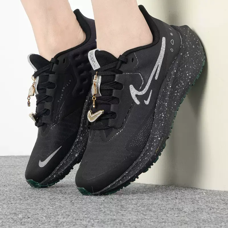 Alternative view of Giày Nike Wmns Air Zoom Pegasus 39 Shield 'Bling' FB1862-001
