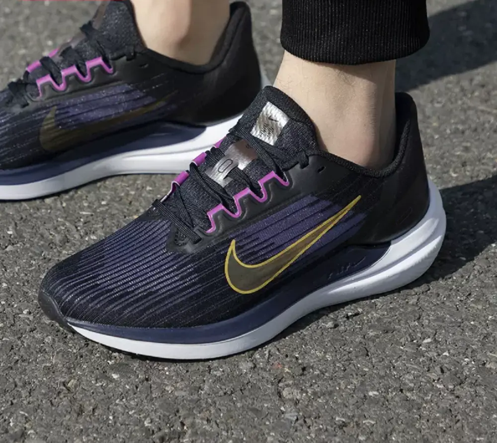Giày Nike Air Winflo 9 'Black Gold Suede' DD6203-007 - Ảnh 6