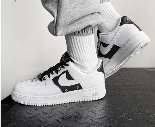 Alternative view of Giày Nike Air Force 1 '07 Premium 'Silver Chain' DA8571-100