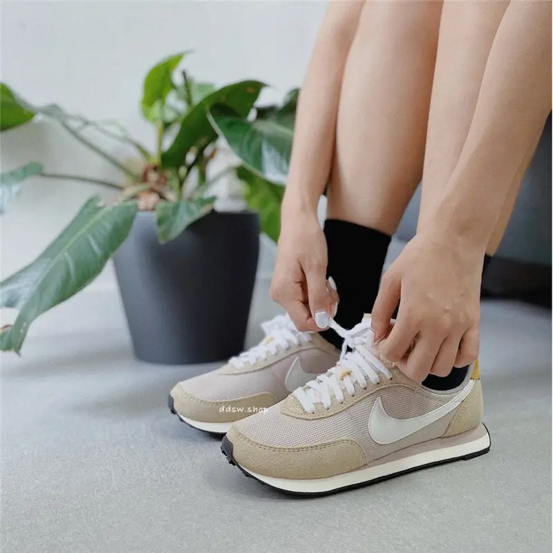 Alternative view of Giày Nike Waffle Trainer 2 SE 'Sand' DM9091-012