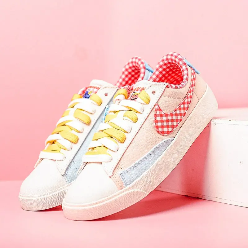 Alternative view of Giày Nike Wmns Blazer Low LX 'Picnic' DJ5055-806