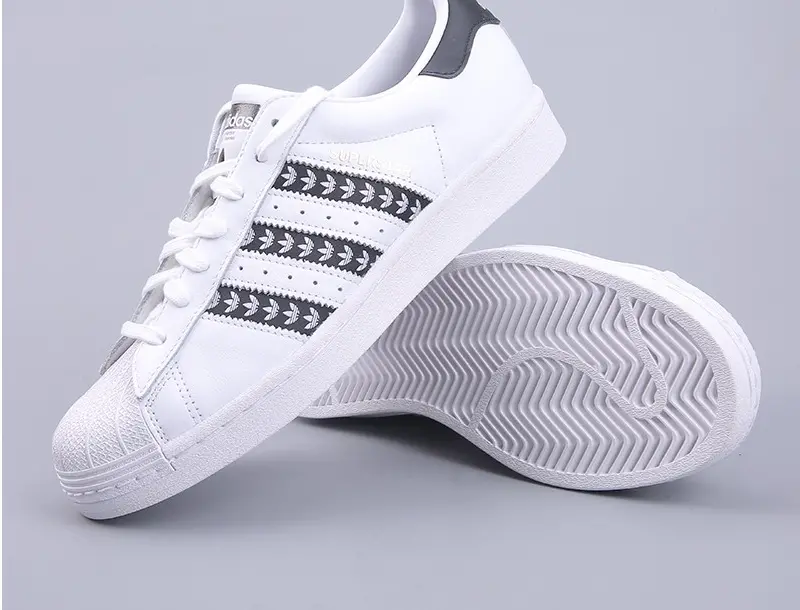 Alternative view of Giày Adidas Superstar 'Trefoil Stripe' FZ1967
