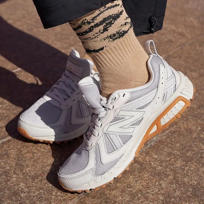 Giày New Balance 410v5 'Grey Gum' MT410KF5 - Ảnh 4