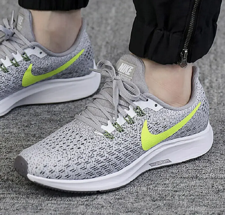 Alternative view of Giày Nike Air Zoom Pegasus 35 'Volt Gunsmoke' 942851-101