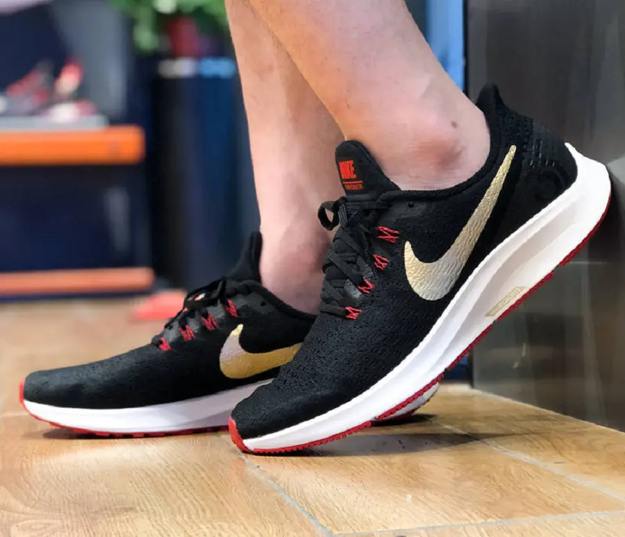 Alternative view of Giày Nike Air Zoom Pegasus 35 'Metallic Gold' 942851-018