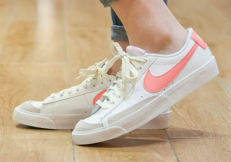 Giày Nike Blazer Low '77 GS 'White Pink Gaze' DA4074-112 - Ảnh 3