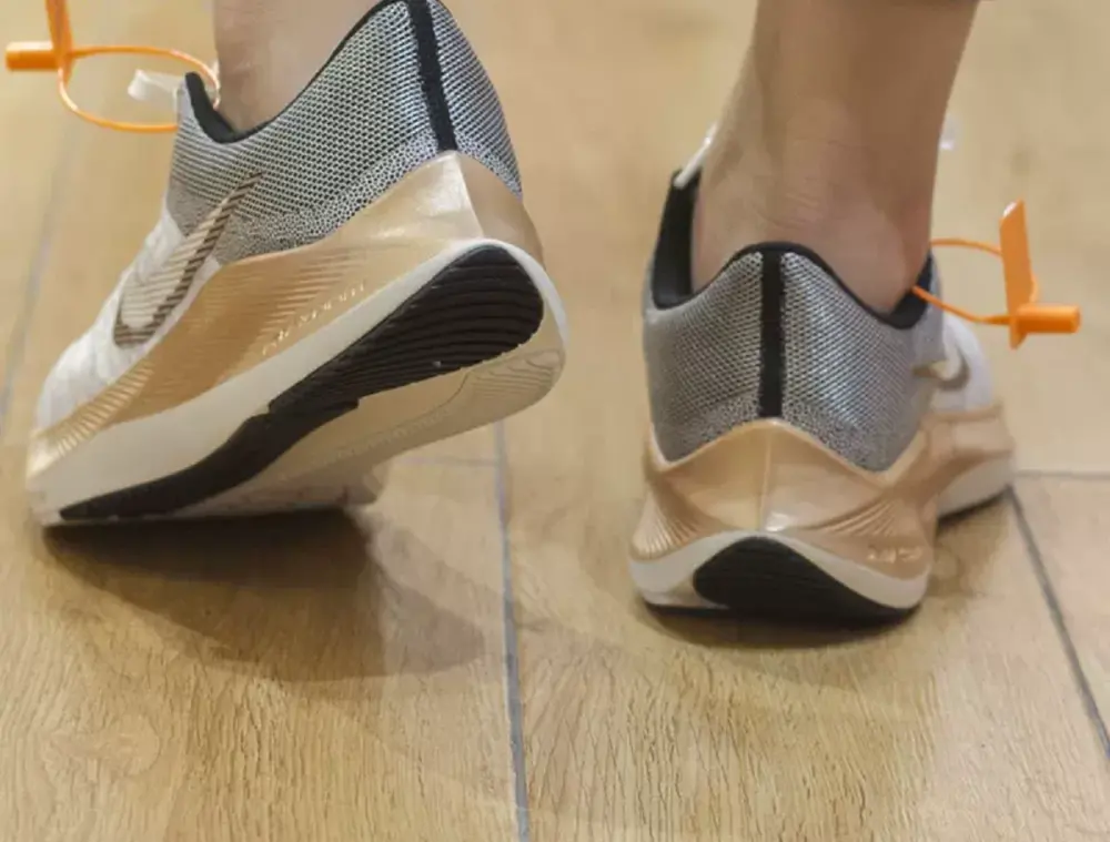 Giày Nike Wmns Winflo 8 Premium 'Sail Metallic Copper Coin' DA3056-101 - Ảnh 5
