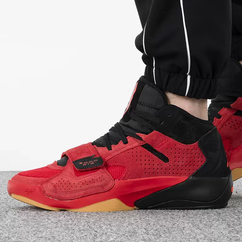Alternative view of Giày Nike Air Jordan Zion 2 PF 'Red Suede Gum' DO9072-600