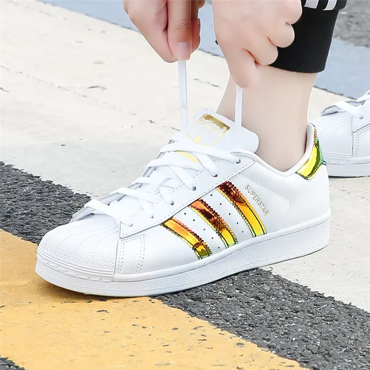 Giày Adidas Wmns Superstar Metal Toe 'White Gold Metallic' FV3330 - Ảnh 3
