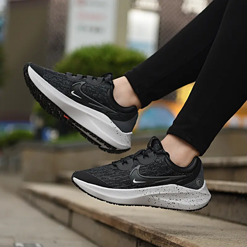 Alternative view of Giày Nike Wmns Zoom Winflo 8 Shield 'Black Iron Grey' DC3730-001