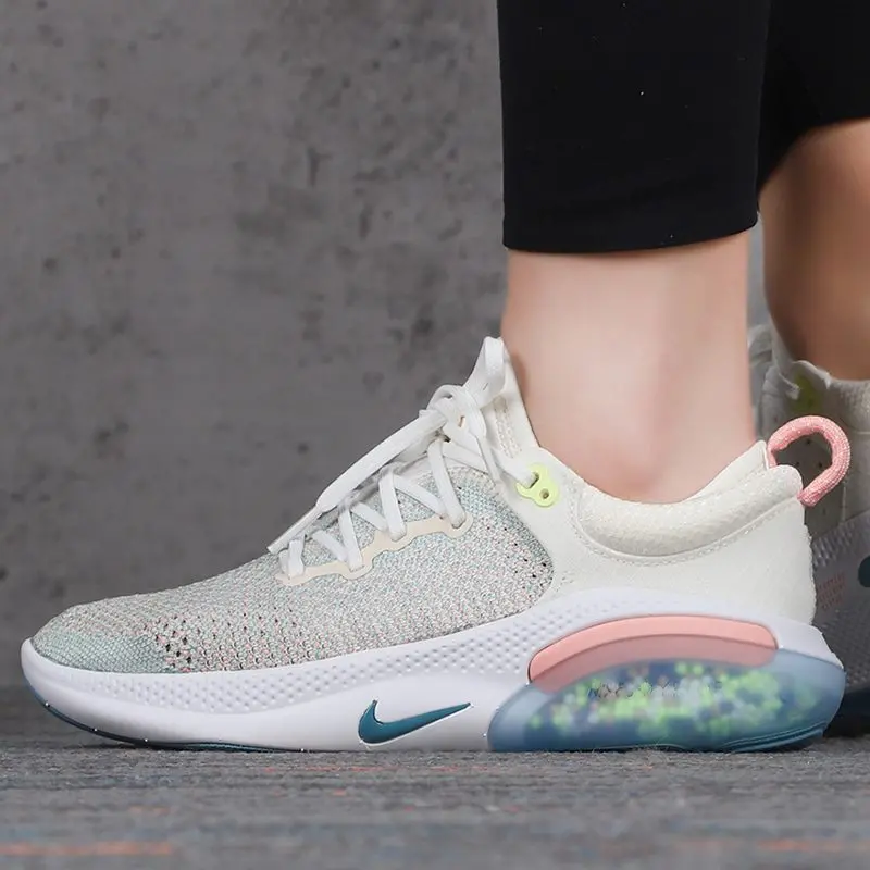 Alternative view of Giày Nike Wmns Joyride Run Flyknit 'Sail Pink Quartz' AQ2731-103