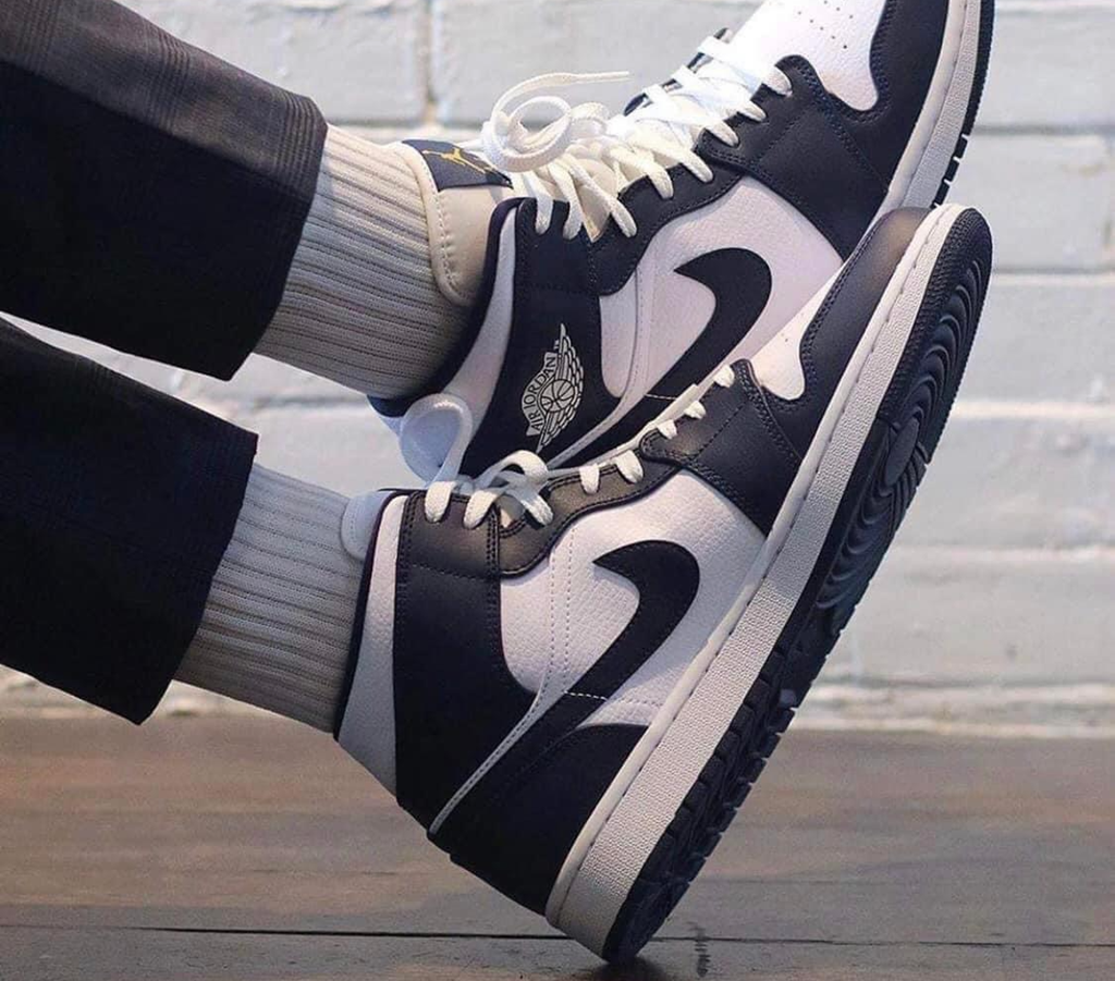 Giày Nike Air Jordan 1 Mid 'Obsidian' 554724-174 - Ảnh 3