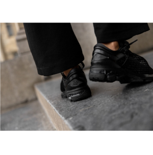 Alternative view of Giày Asics Vivienne Westwood x Gel Kayano 26 Black 1021A320-001