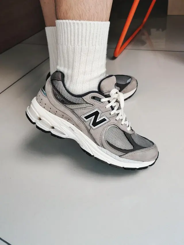 Giày New Balance 2002R 'Warm Alpaca' M2002RAW - Ảnh 7
