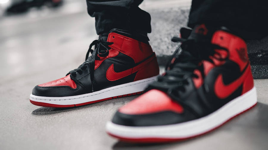 Giày Nike Air Jordan 1 Mid GS 'Banned' 554725-074 - Ảnh 4