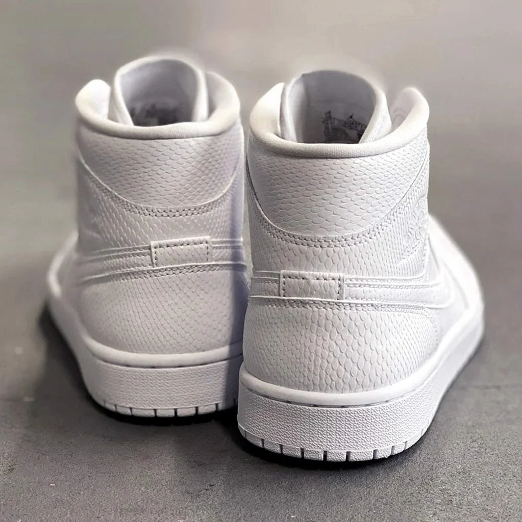 Giày Nike Air Jordan 1 Mid White 'Snakeskin' BQ6472-110 - Ảnh 5