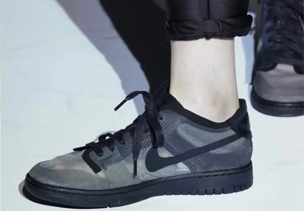 Alternative view of Giày Nike x Comme des Garçons Dunk Low 'Black Clear' CZ2675-002