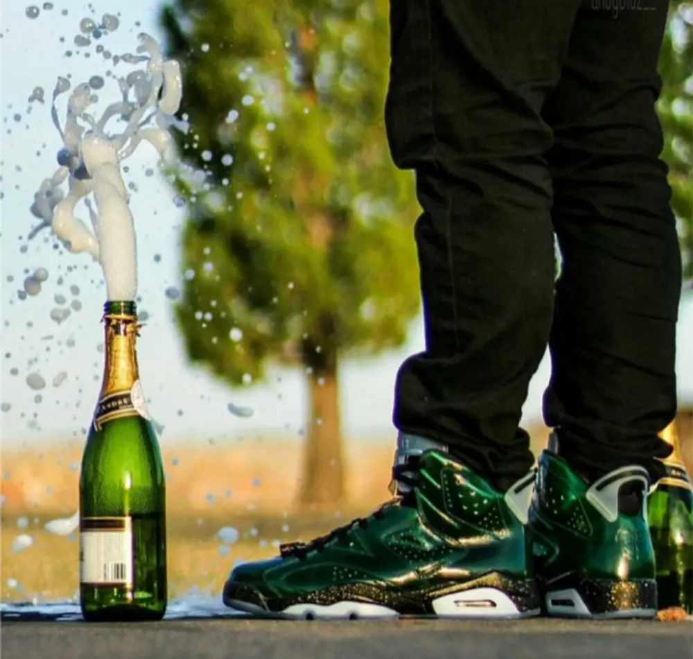 Giày Nike Jordan 6 Retro 'Champain Bottle' 384664-350 - Ảnh 4