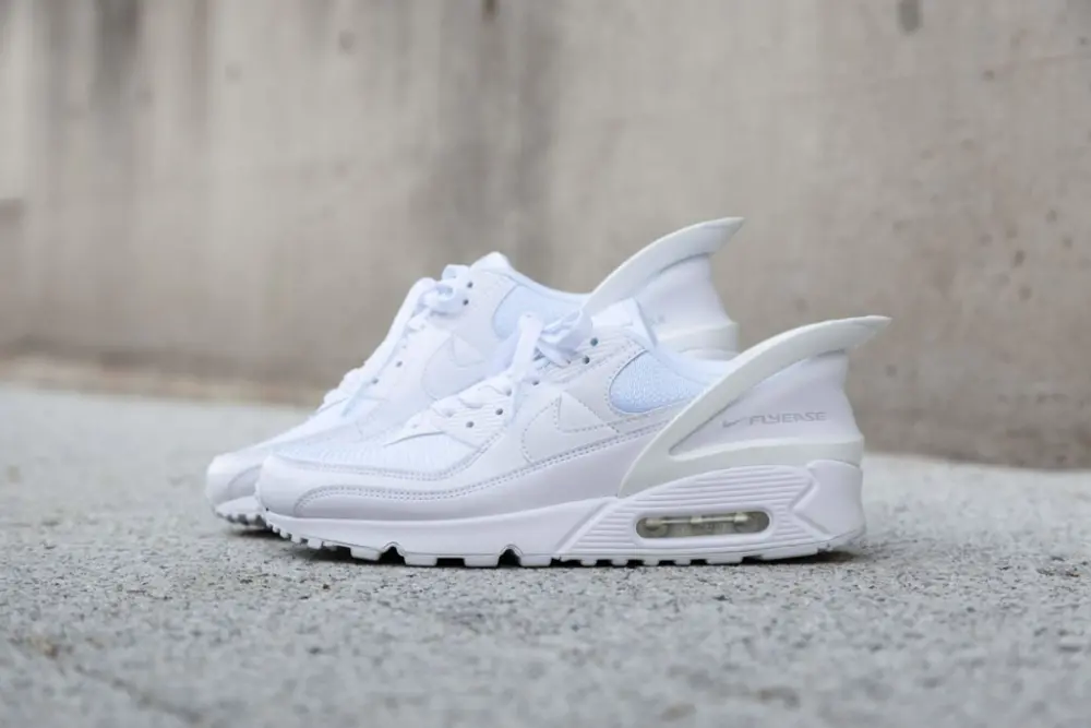 Alternative view of Giày Nike Air Max 90 'Flyease Tripple White' CU0814-102