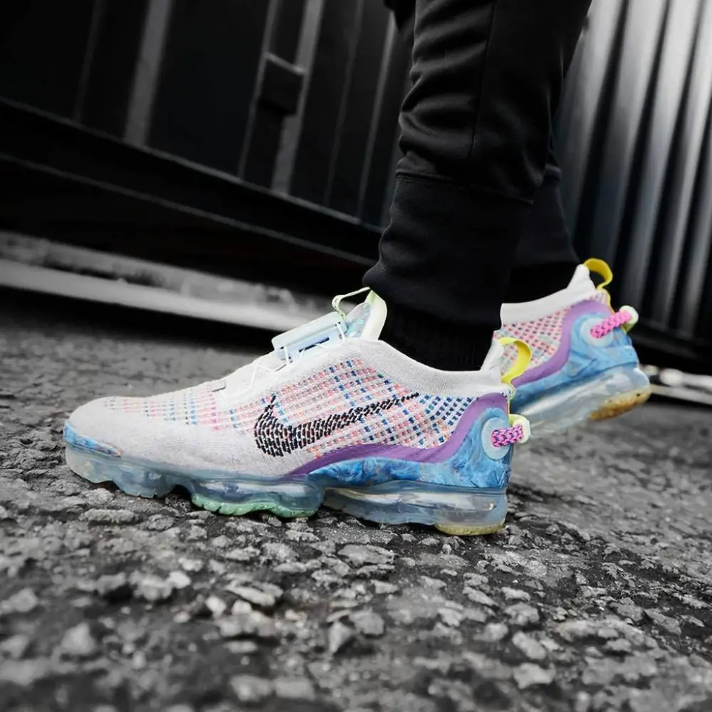 Alternative view of Giày Nike Air VaporMax 2020 'Pure Platinum' CJ6740-001