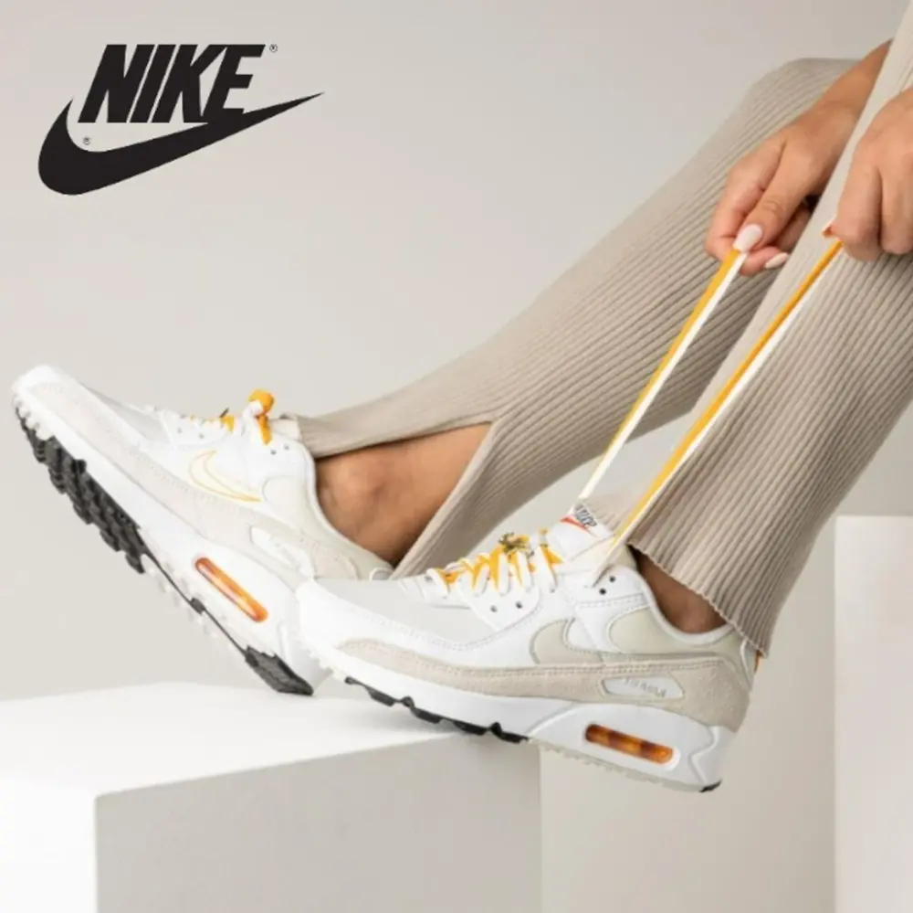 Giày Nike Wmns Air Max 90 SE 'University Gold' DA8709-100 - Ảnh 3
