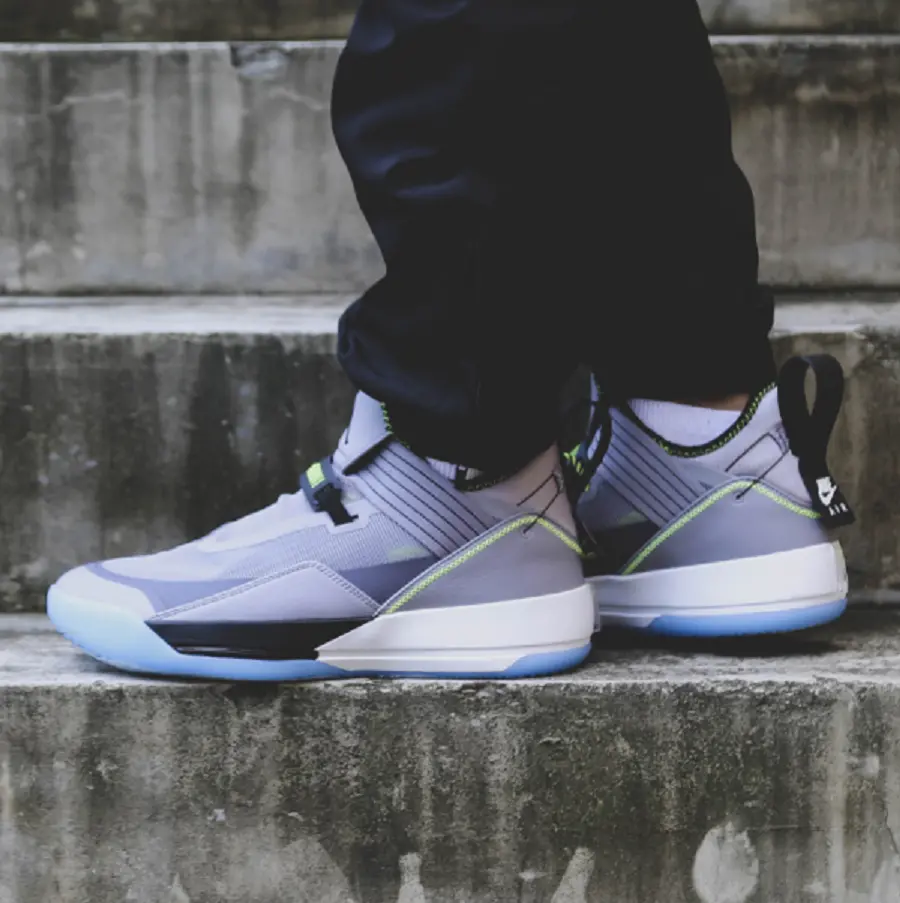 Alternative view of Giày Nike Air Jordan 33 SE PF ‘Cement Grey’ CD9561-007