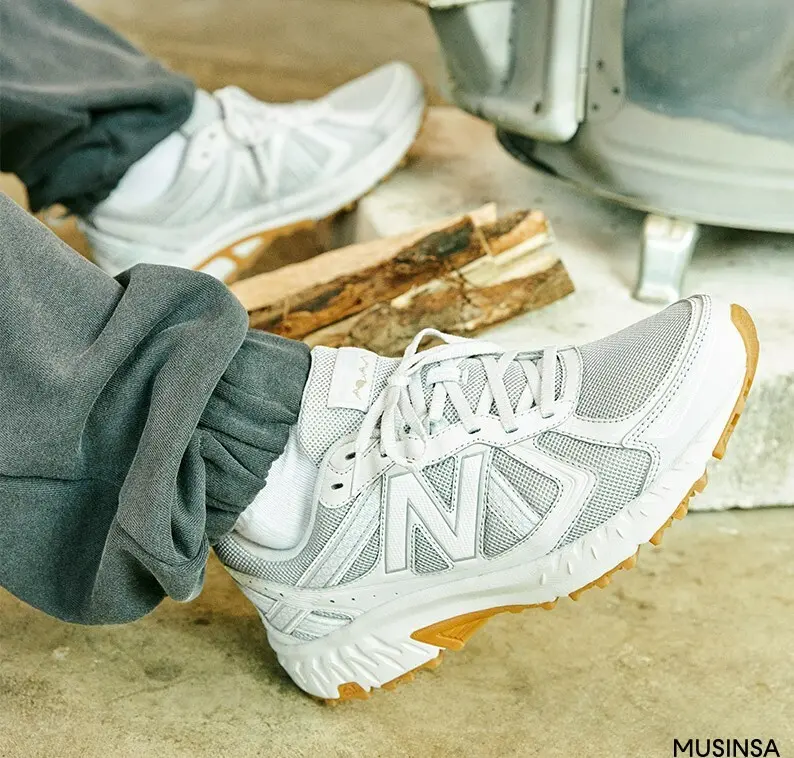 Giày New Balance 410v5 'Grey Gum' MT410KF5 - Ảnh 3