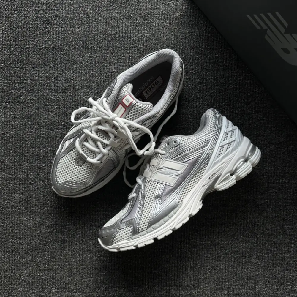 Alternative view of Giày New Balance 1906R 'Urbancore Silver' M1906RCB