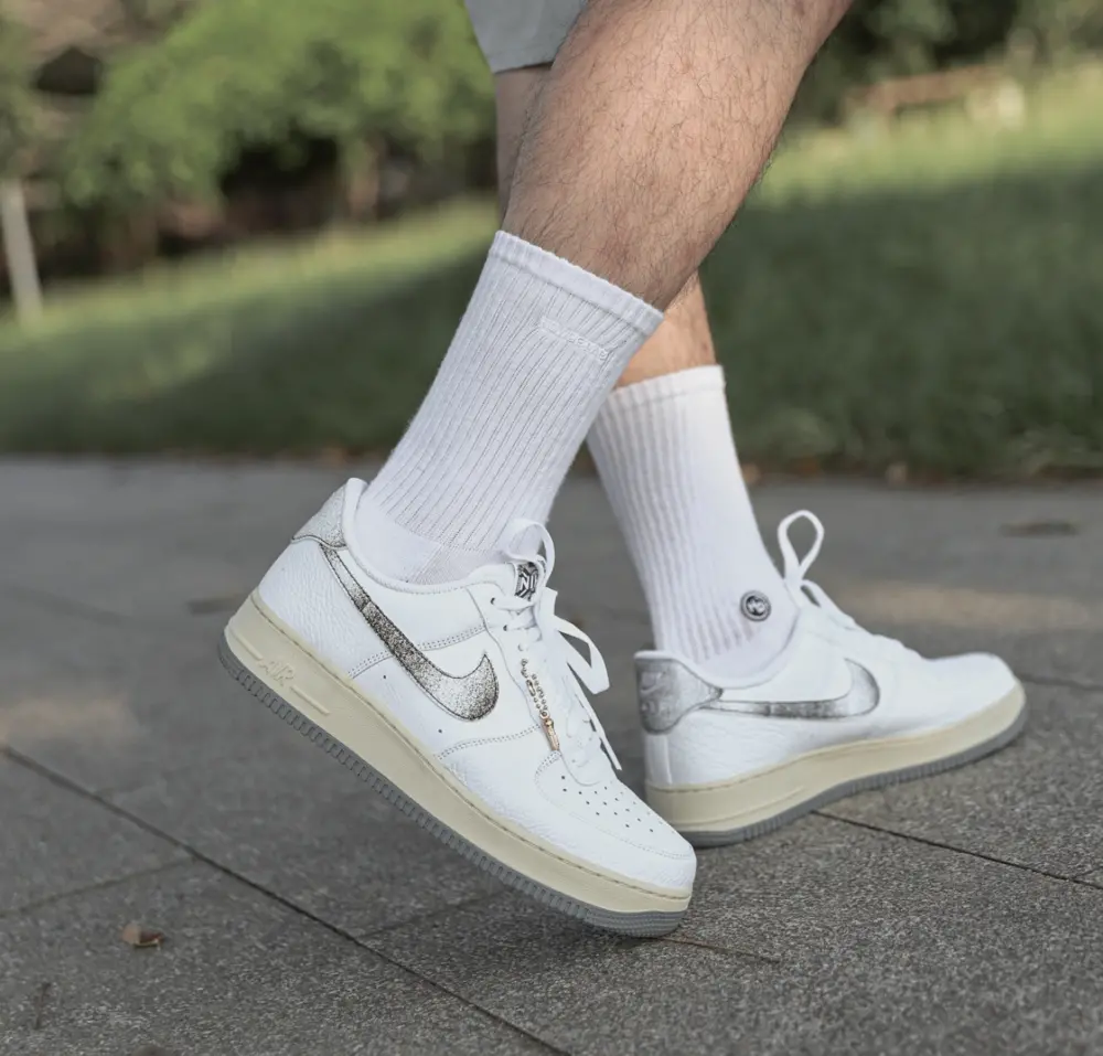 Alternative view of Giày Nike Air Force 1 Low '50 Years Of Hip Hop' DV7183-100