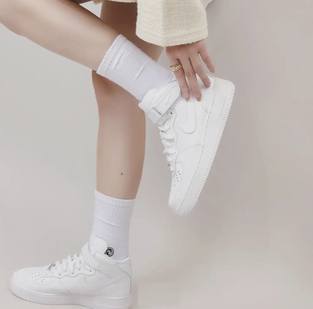 Alternative view of Giày Nike Air Force 1 Mid 'Triple White' DD9625-100
