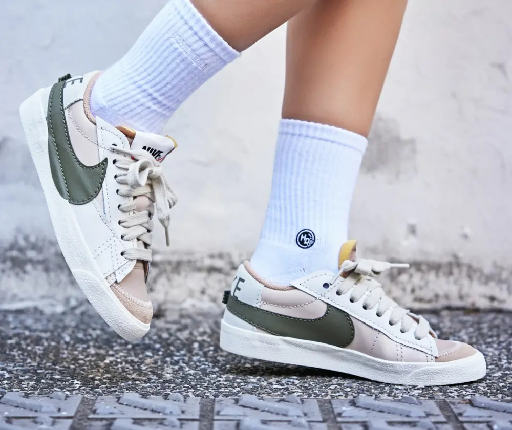 Giày Nike Blazer Low 77 Jumbo 'Sand Drift Medium Olive' DQ1470-105 - Ảnh 6