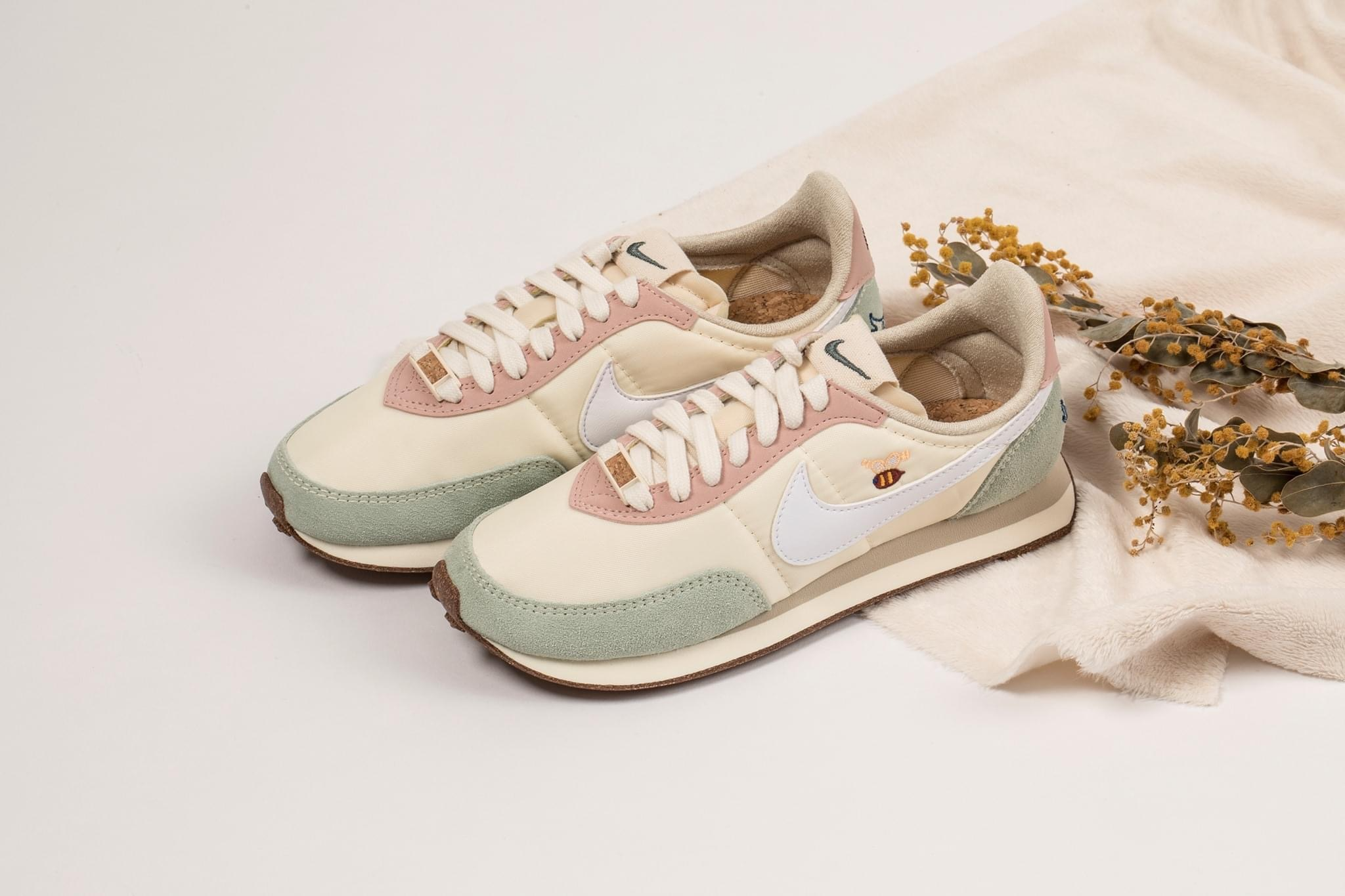 Giày Nike Waffle Trainer 2 'Cashmere' DM7188-717 - Ảnh 3