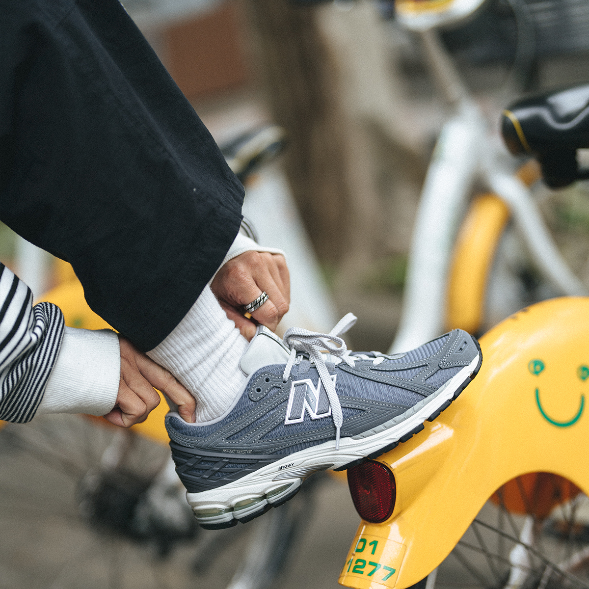 Giày New Balance 1906R 'Grey Suede' M1906RV - Ảnh 5