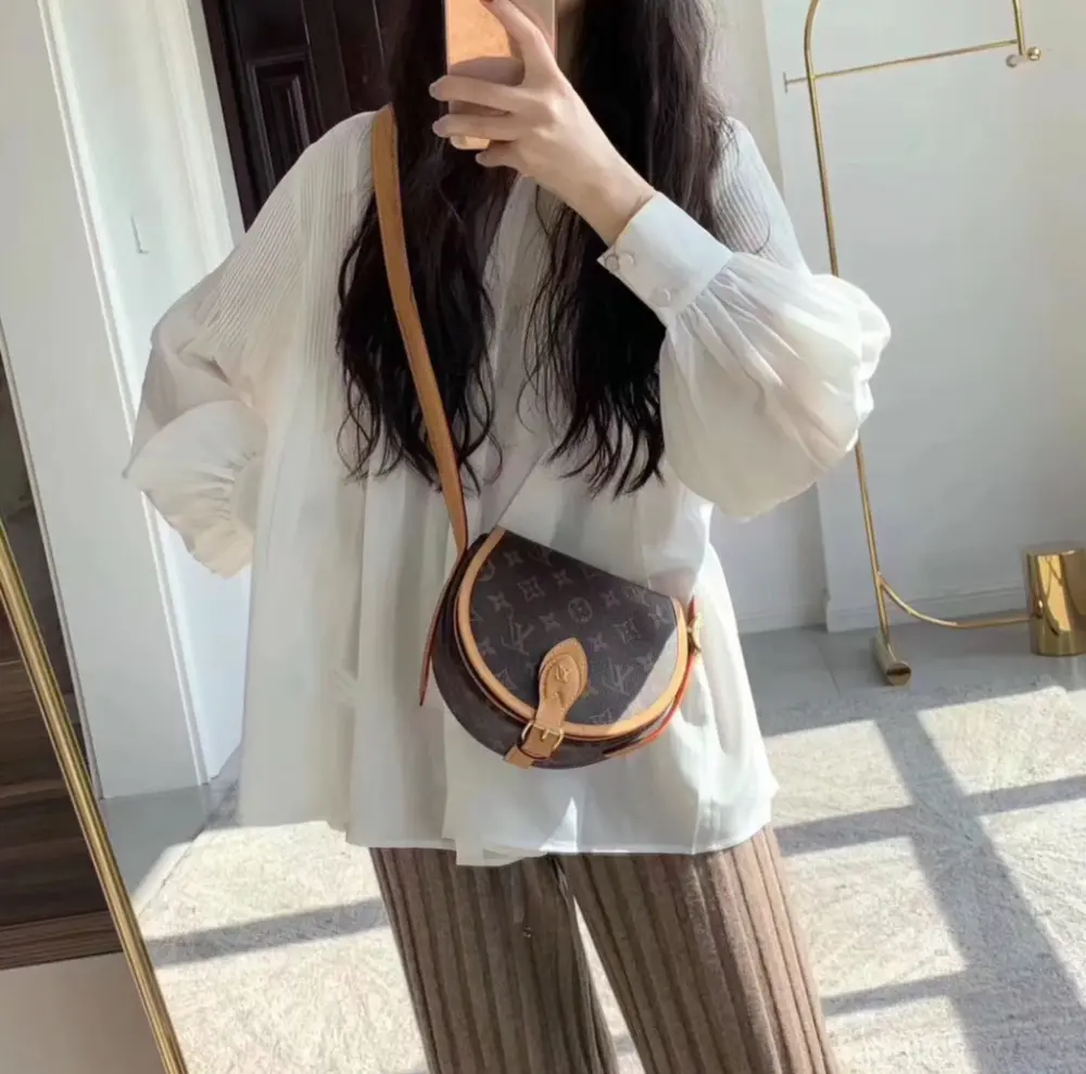 Túi Louis Vuitton Tambourin Monogram Canvas Handbag M44860 - Ảnh 4