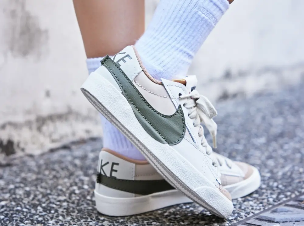 Giày Nike Blazer Low 77 Jumbo 'Sand Drift Medium Olive' DQ1470-105 - Ảnh 7