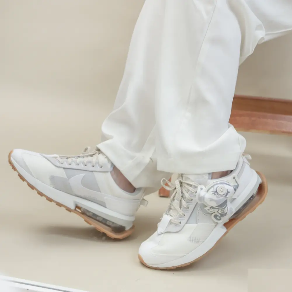 Alternative view of Giày Nike Air Max Pre-day "Voodoo" DR1007-011