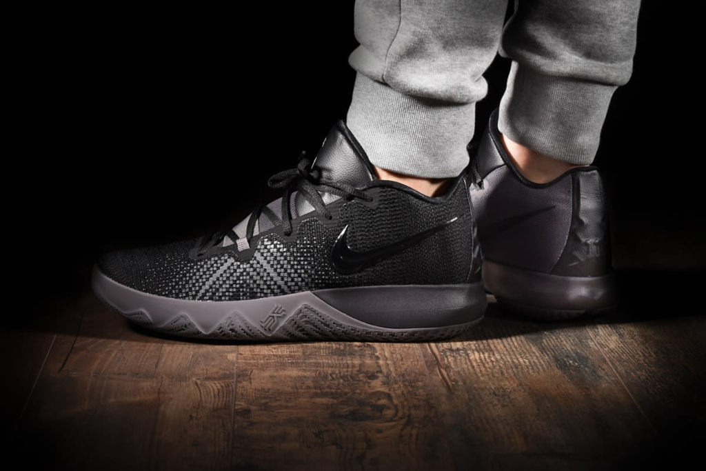 Giày Nike Kyrie Flytrap 'Black Thunder Grey' AA7071-011 - Ảnh 4