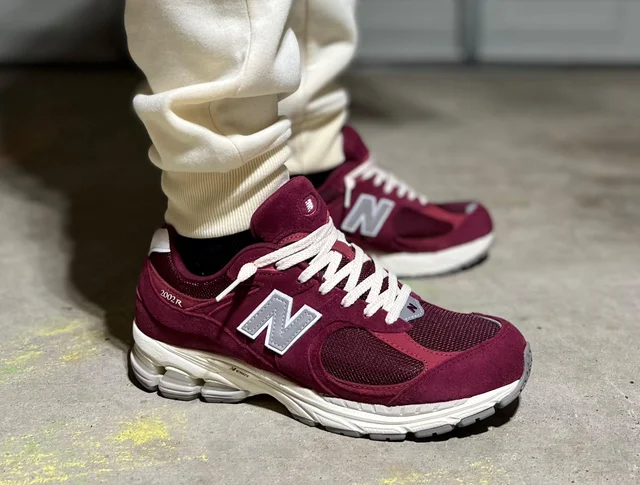 Giày New Balance 2002R 'Bordeaux' M2002RHA - Ảnh 2