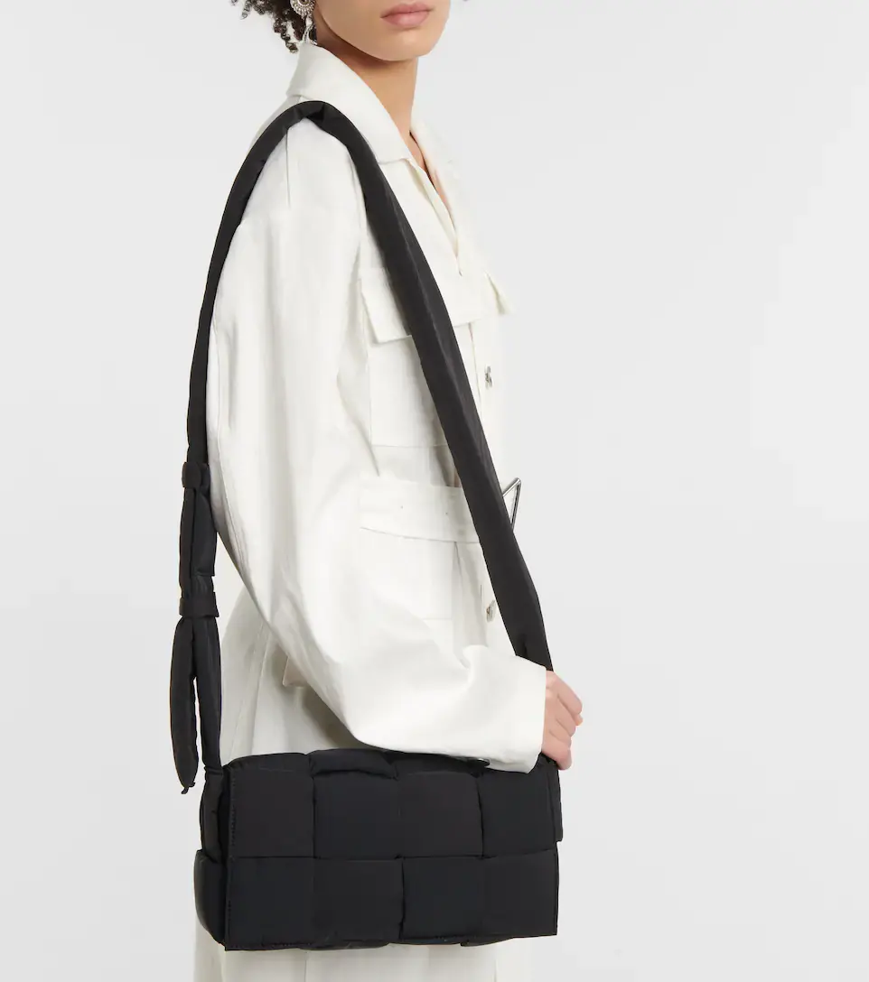 Túi Bottega Veneta The Padded Tech Cassette Bag 628951-VBO81-8803 - Ảnh 6