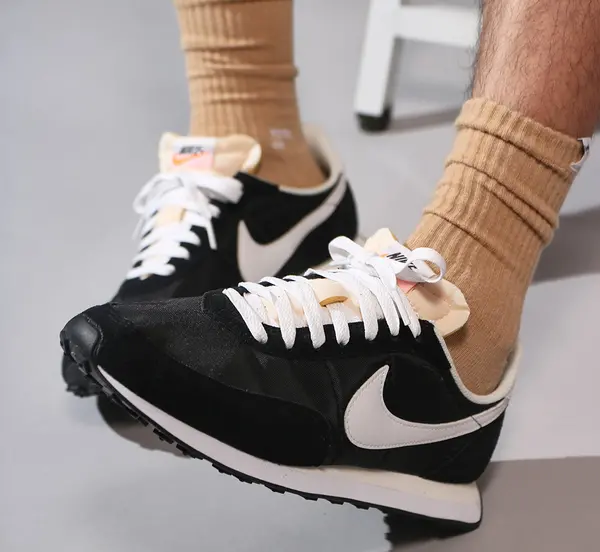 Alternative view of Giày Nike Waffle Trainer 2 'Black White' DH1349-001