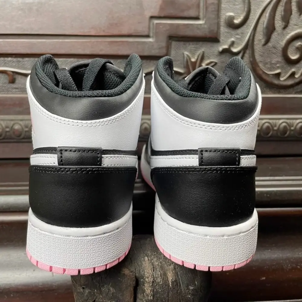 Giày Nike Air Jordan 1 Mid GS 'Arctic Punch' 555112-061 - Ảnh 6