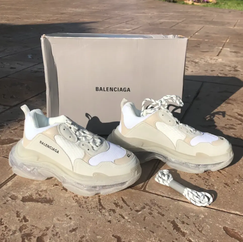 Alternative view of Giày Balenciaga Triple S Sneaker Clear Sole Beige 544351 W2GA1 9002