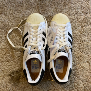 Alternative view of Giày Adidas Superstar 'White Black' FV2831