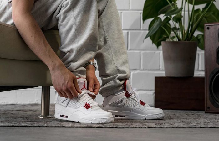 Giày Nike Air Jordan 4 'Metallic Pack White Red' CT8527-112 - Ảnh 2