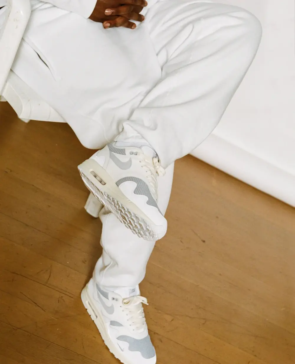 Giày Nike Air Max 1 Patta Waves 'White' DQ0299-100 - Ảnh 4