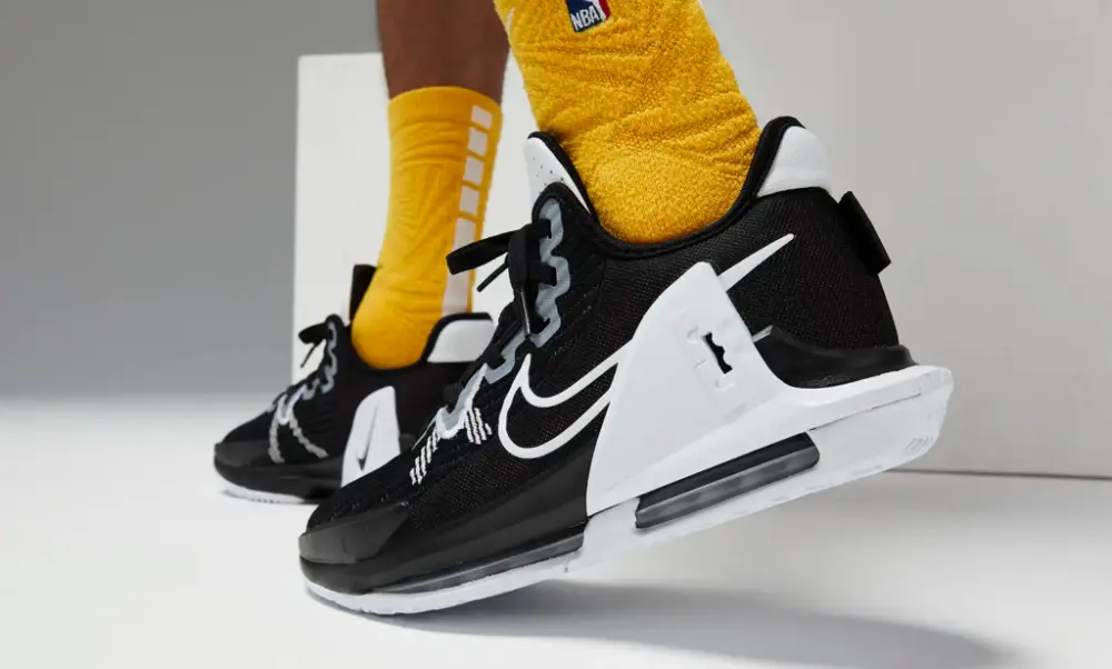 Giày Nike LeBron Witness 6 Team 'Black' DO9843-002 - Ảnh 3