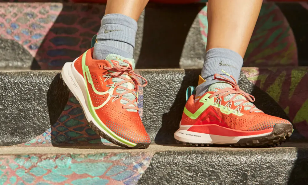 Alternative view of Giày Nike React Pegasus Trail 4 'Mantra Orange Ghost Green' DJ6159-801