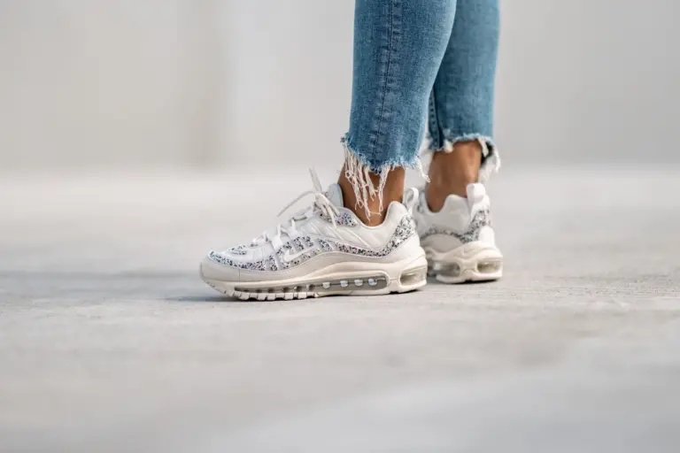 Giày Nike Wmns Air Max 98 LX ‘Recycled Material’ AV4417-002 - Ảnh 3