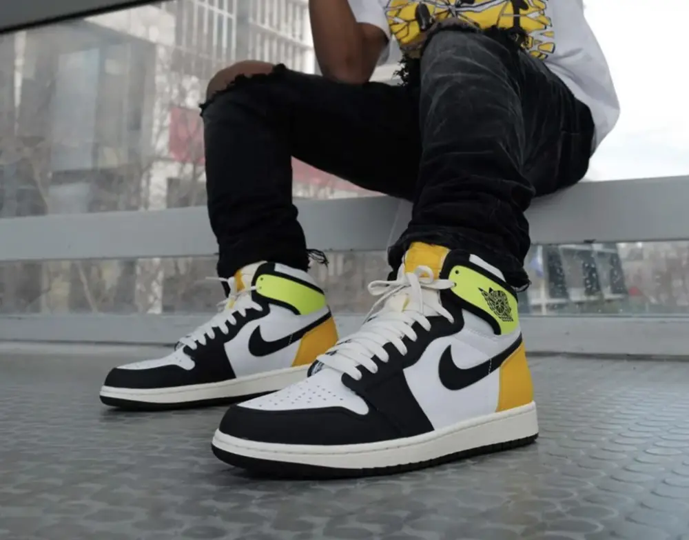 Giày Nike Air Jordan 1 Retro High OG GS 'Volt Gold' 575441-118 - Ảnh 5